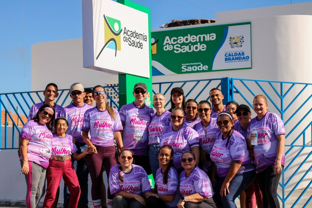 PREFEITURA DE CALDAS BRANDÃO ENTREGA ACADEMIA DE SAÚDE REVITALIZADA NO CAJÁ E PROMOVE 1ª CORRIDA DA MULHER